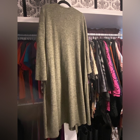 LuLaRoe Green Duster Cardigan With Pockets EUC Large - Picture 3 of 8